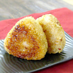 雑穀焼きおにぎり